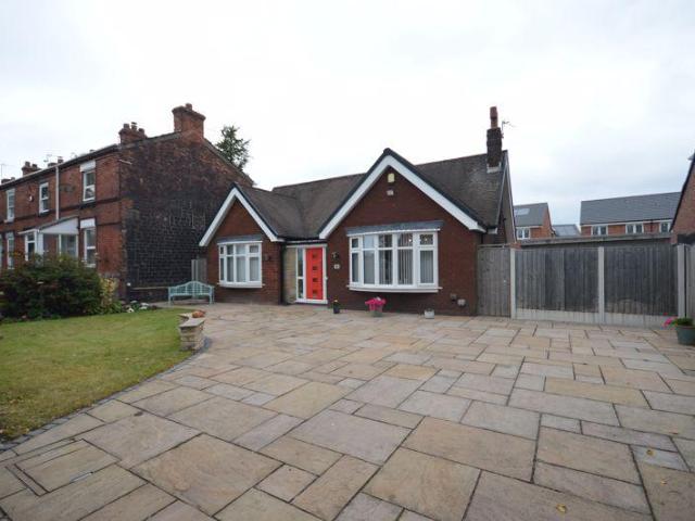 Bungalow for sale in Widnes, Lunts Heath