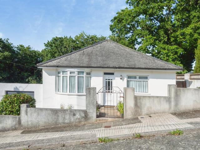 Bungalow for sale in Mount Wise