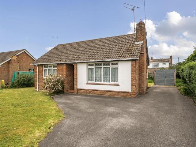 Bungalow for sale in Barton Stacey, Hampshire