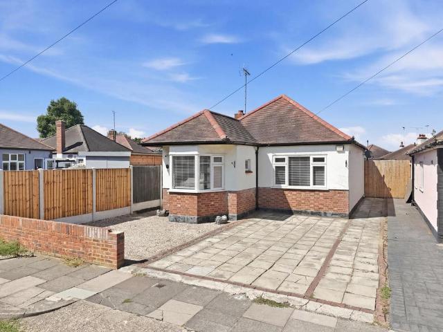 Bungalow for sale in Alton Barnes, Essex