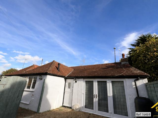 Bungalow for sale in Aldingbourne, Clapham