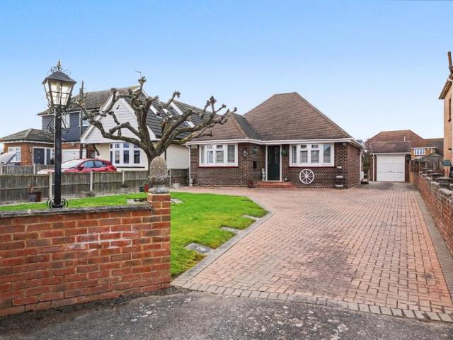 Bungalow for sale in Oad Street, Kent