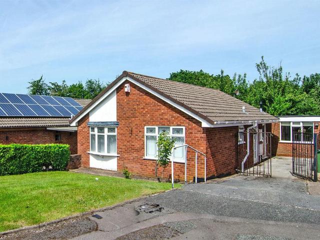 Bungalow for sale in Heath Hayes and Wimblebury, Chadsmoor