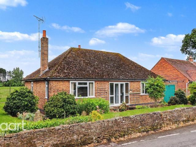 Bungalow for sale in Egginton, East Midlands