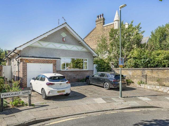 Bungalow for sale in Bexley, Greater London
