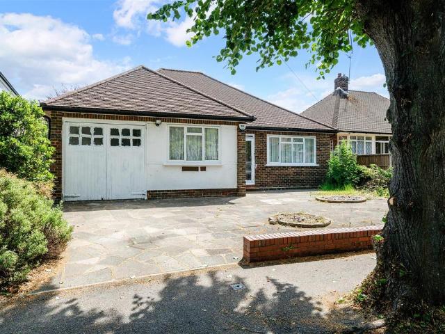 Bungalow for sale in Carshalton Beeches, Greater London