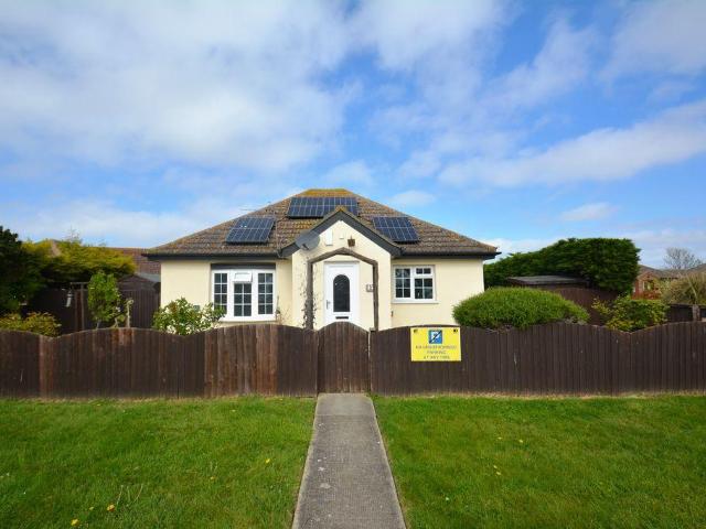 Bungalow for sale in Minster-on-Sea, Oad Street