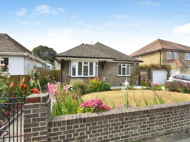 Bungalow for sale in Upton, Acol
