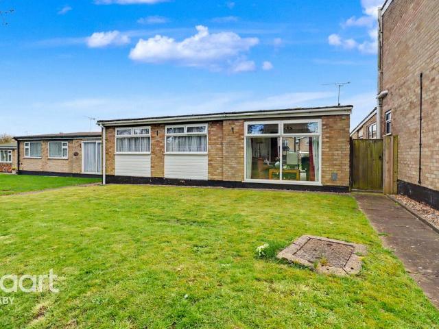 Bungalow for sale in Stanford On Avon, Leicestershire