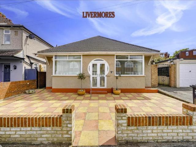 Bungalow for sale in New Town, Monks Orchard