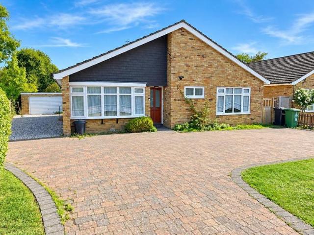 Bungalow for sale in Goffs Oak, Broxbourne