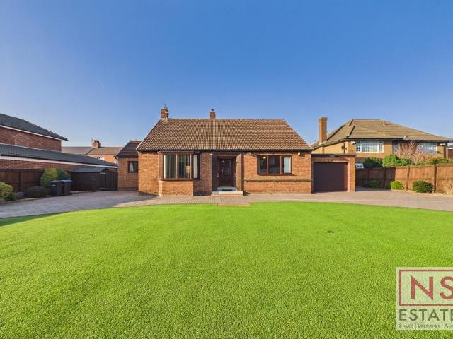 Bungalow for sale in Acklam, Normanby