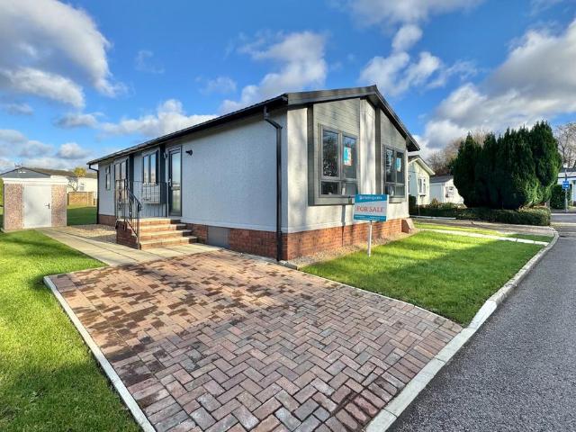 Park Home for sale in Fleetend, Fareham