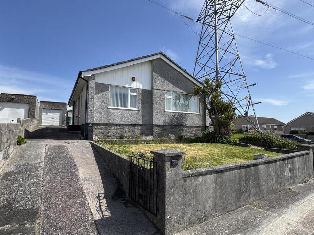 Bungalow for sale in Mount Wise