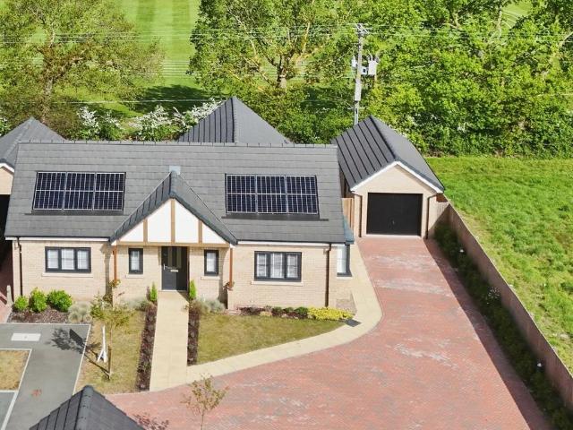 Bungalow for sale in Belleau, Lincolnshire