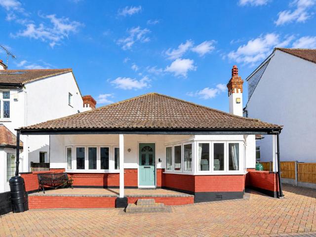 Bungalow for sale in Leigh on Sea, Southend-on-Sea