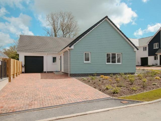 Bungalow for sale in Bishop's Tawton, North Devon