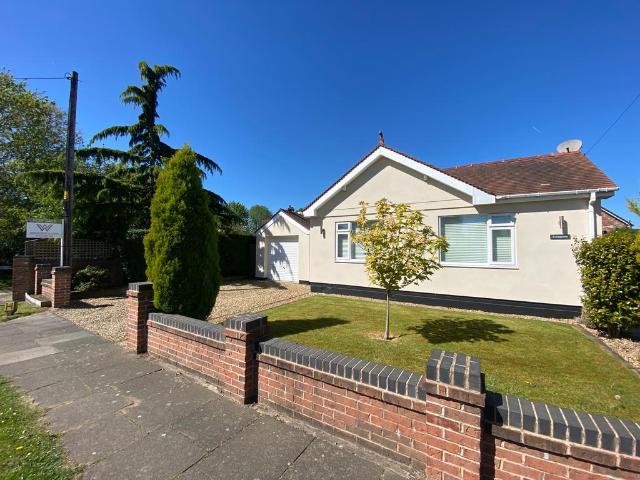 Bungalow for sale in Sandbach