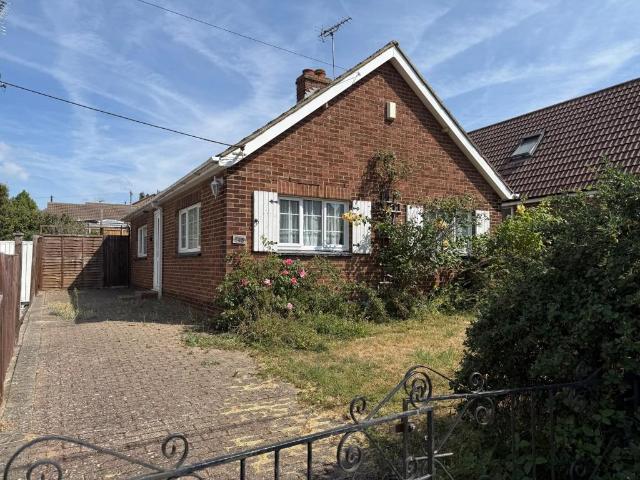 Bungalow for sale in Minster-on-Sea, Oad Street