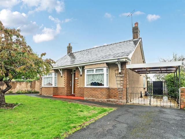 Bungalow for sale in Ketley Bank, Oakengates