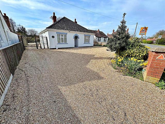 Bungalow for sale in Belleau, Lincolnshire