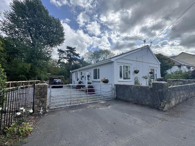 Bungalow for sale in Gwaun-cae-gurwen, Wales