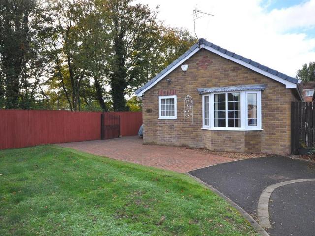 Bungalow for sale in Dunsville, Doncaster