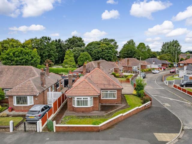 Bungalow for sale in Widnes, Upton Rocks