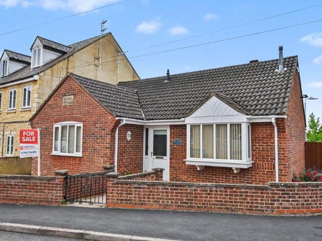 Bungalow for sale in Baron St Martin, South Kesteven