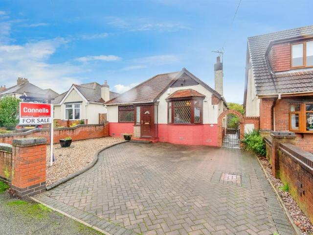 Bungalow for sale in Landywood, Great Chatwell