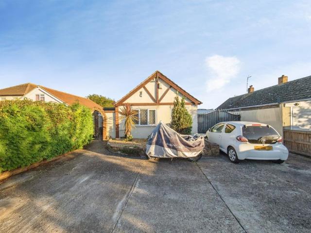 Bungalow for sale in Clacton-on-Sea, Tendring