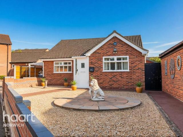 Bungalow for sale in East Bank, Norfolk