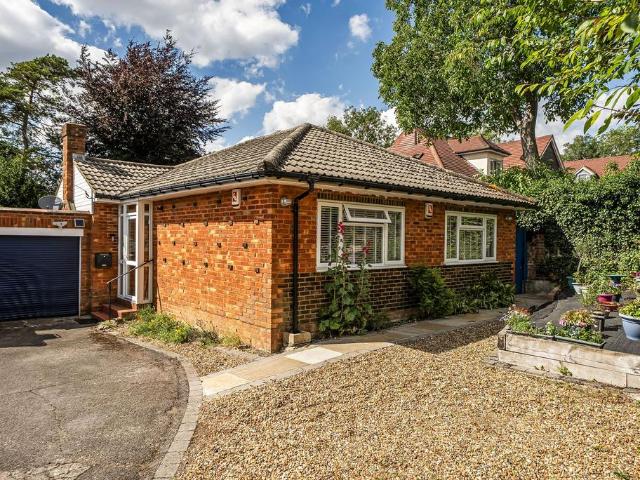 Bungalow for sale in London Borough of Croydon, Greater London