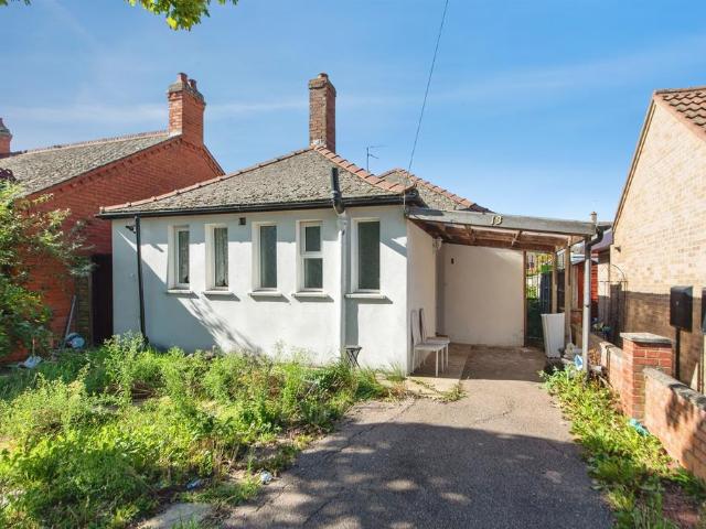Bungalow for sale in Gosberton Clough, Lincolnshire