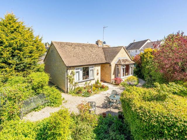 Bungalow for sale in Fossebridge, Gloucestershire