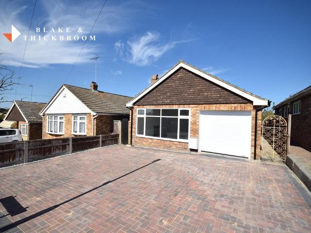Bungalow for sale in Holland-on-Sea, Dale Hill