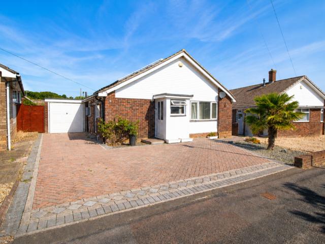 Bungalow for sale in Bolton Low Houses, Hampshire
