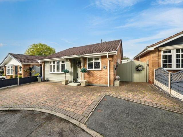 Bungalow for sale in Moseley Green, West Midlands