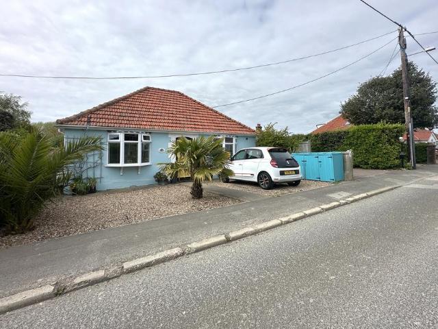 Bungalow for sale in Mill Hill, Ash