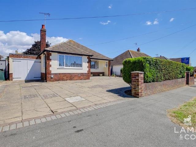 Bungalow for sale in Clacton-on-Sea, Tendring