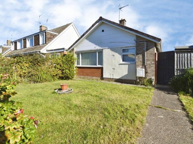 Bungalow for sale in Bransholme, Hull