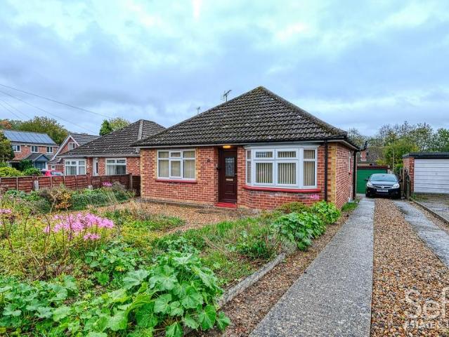 Bungalow for sale in Thorpe St Andrew, Broadland