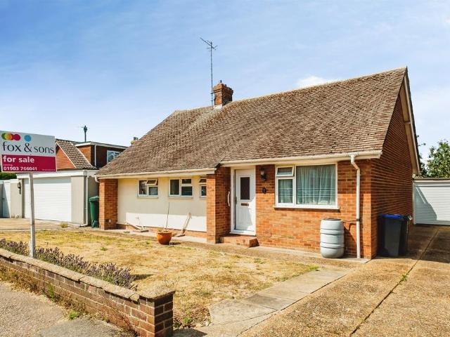 Bungalow for sale in Fishersgate, West Sussex
