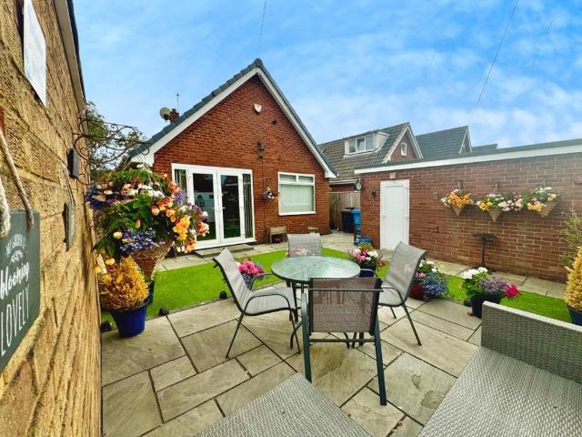 Bungalow for sale in Bransholme, Hull