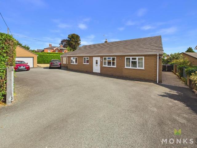 Bungalow for sale in Shropshire