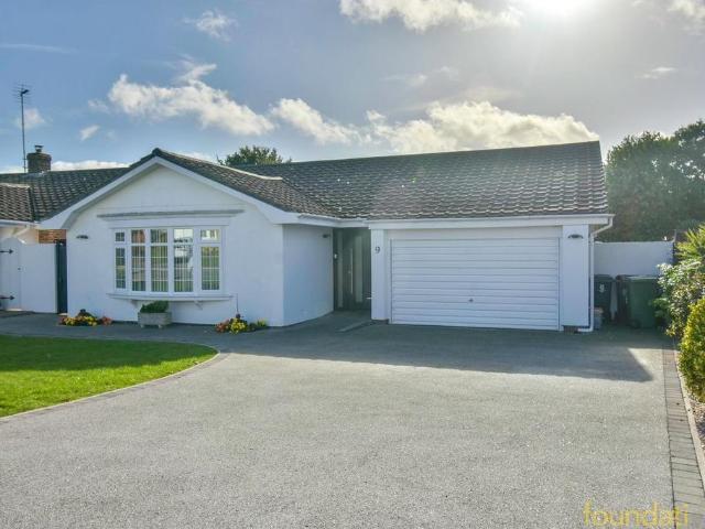Bungalow for sale in Little Common, Rother