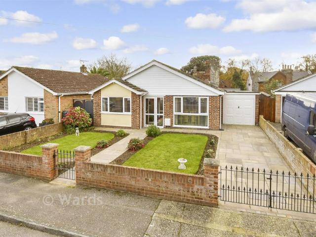 Bungalow for sale in Upton, Acol