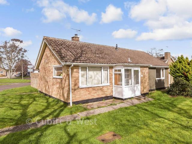 Bungalow for sale in Barnham and Eastergate, Clapham