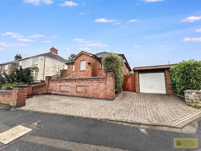 Bungalow for sale in Kingsley Moor, Staffordshire