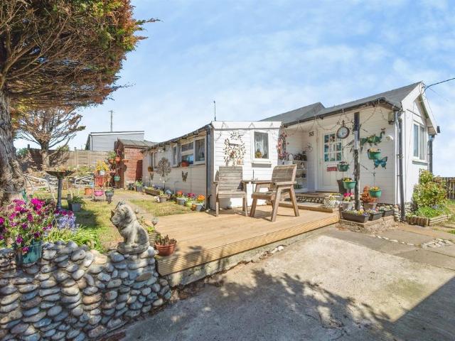 Bungalow for sale in Stokesby, Norfolk